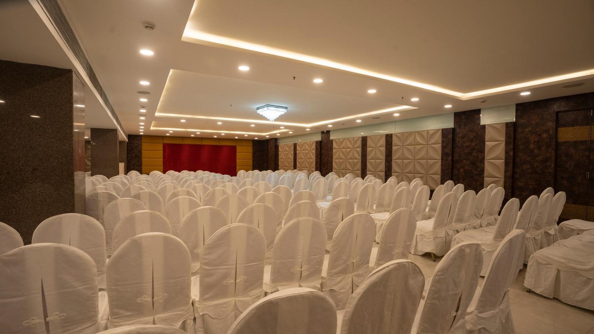 Grand Continent Secunderabad A Sarovar Portico Affiliate Hotel Bagian luar foto